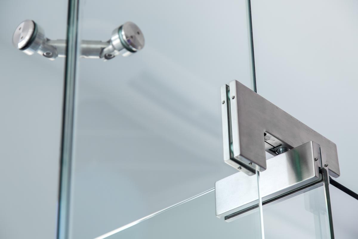 A Basic Guide On How To Replace Shower Doors