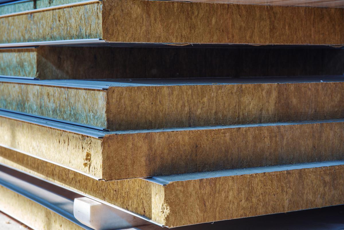 Choose the best insulation for your metal building to optimize temperature, reduce energy bills, and enhance structural durability.