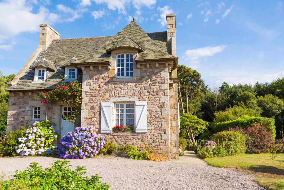 Learn More About the Origins of French Country Architecture