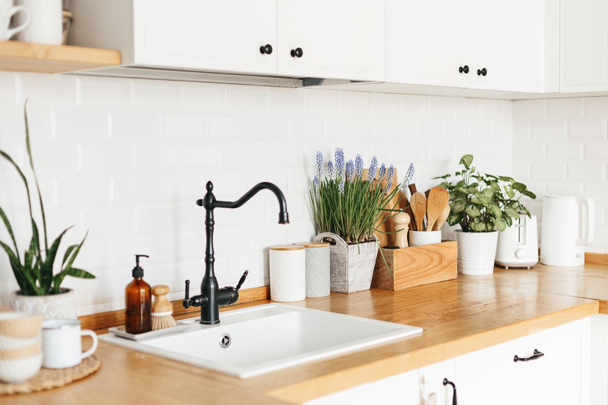 Look Out for Any Sort of Damage Before Using Your Outdoor Sinks in Springtime