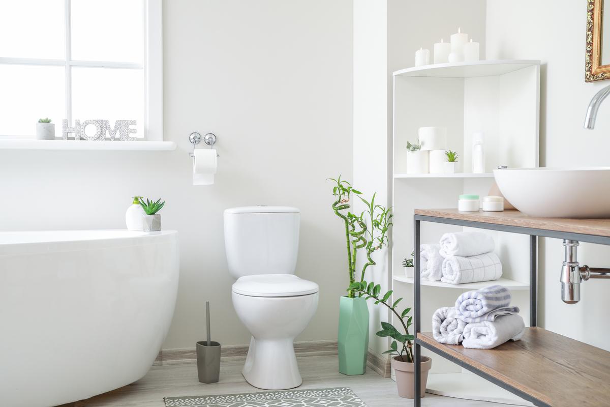 Making the Best of Your Bathroom’s Corners