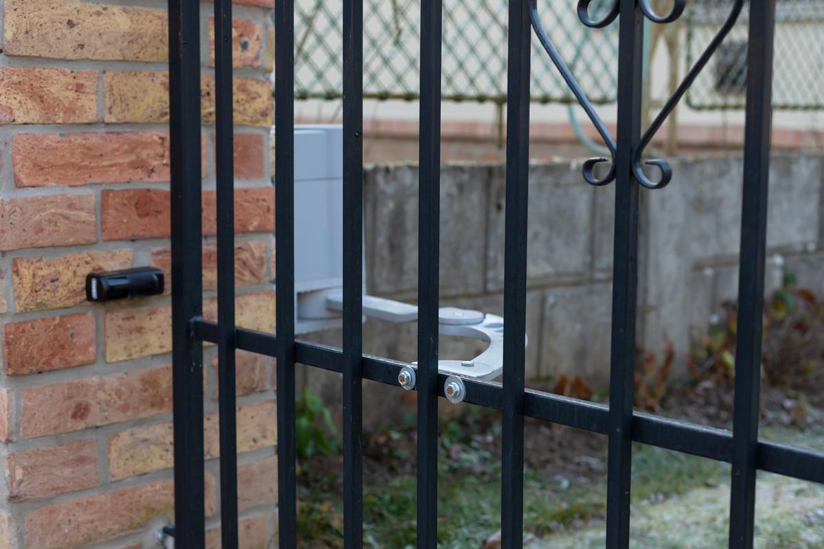 Modern Security Gates Are Equipped With Sensors to Prevent the Risk of Injury