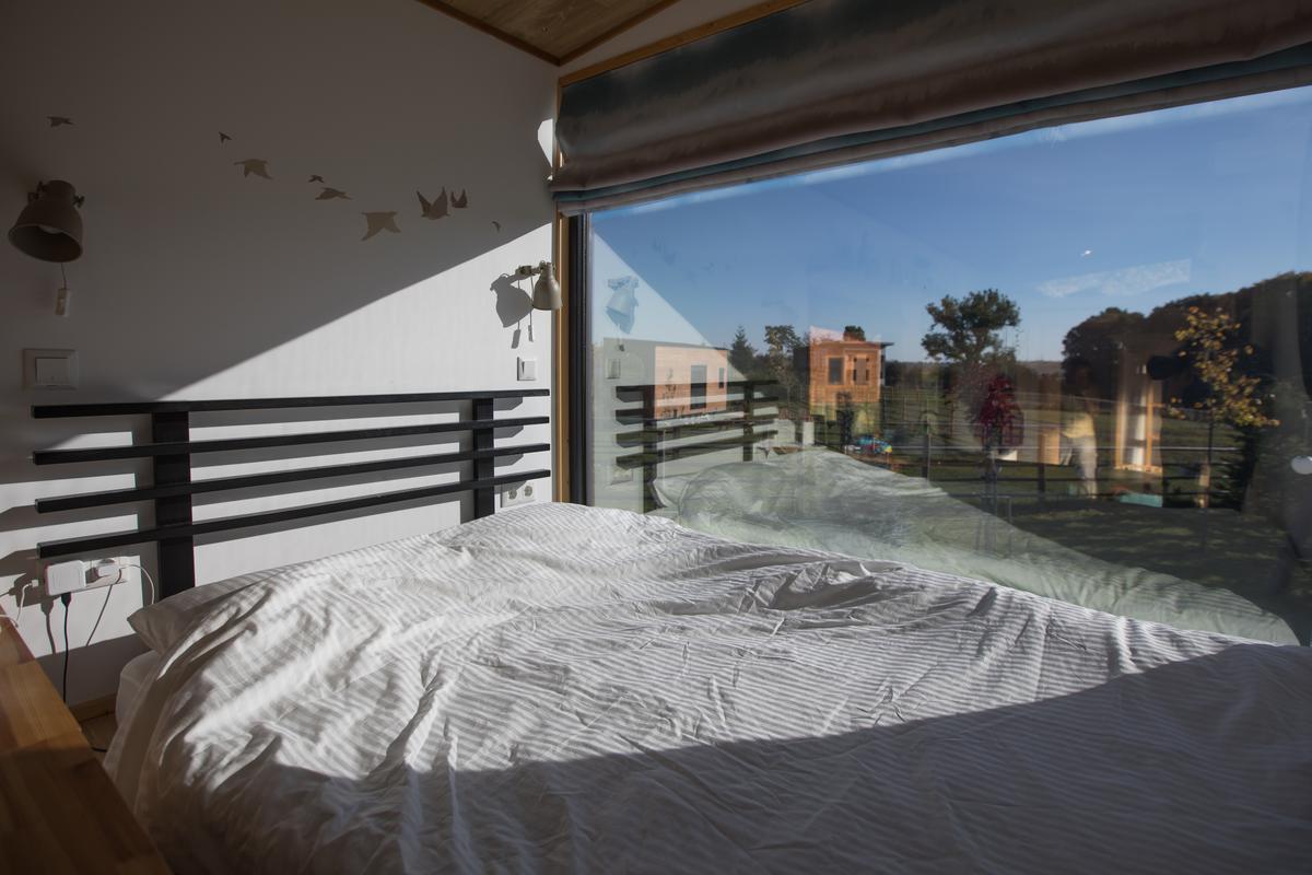 Modern Tiny Houses Combine Mobility With Simplicity