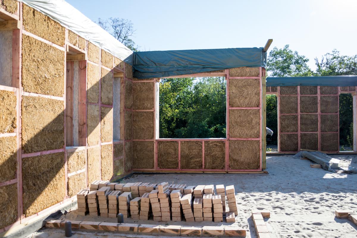 Making use of eco-friendly construction materials is an integral part of building a green home.