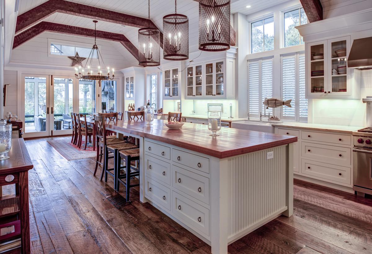 Rustic Kitchen Lighting for Maximum Coziness