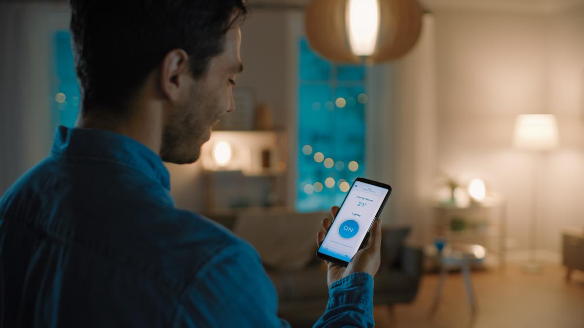 Smart Bulbs Save Power and Can Shine in Any Hue