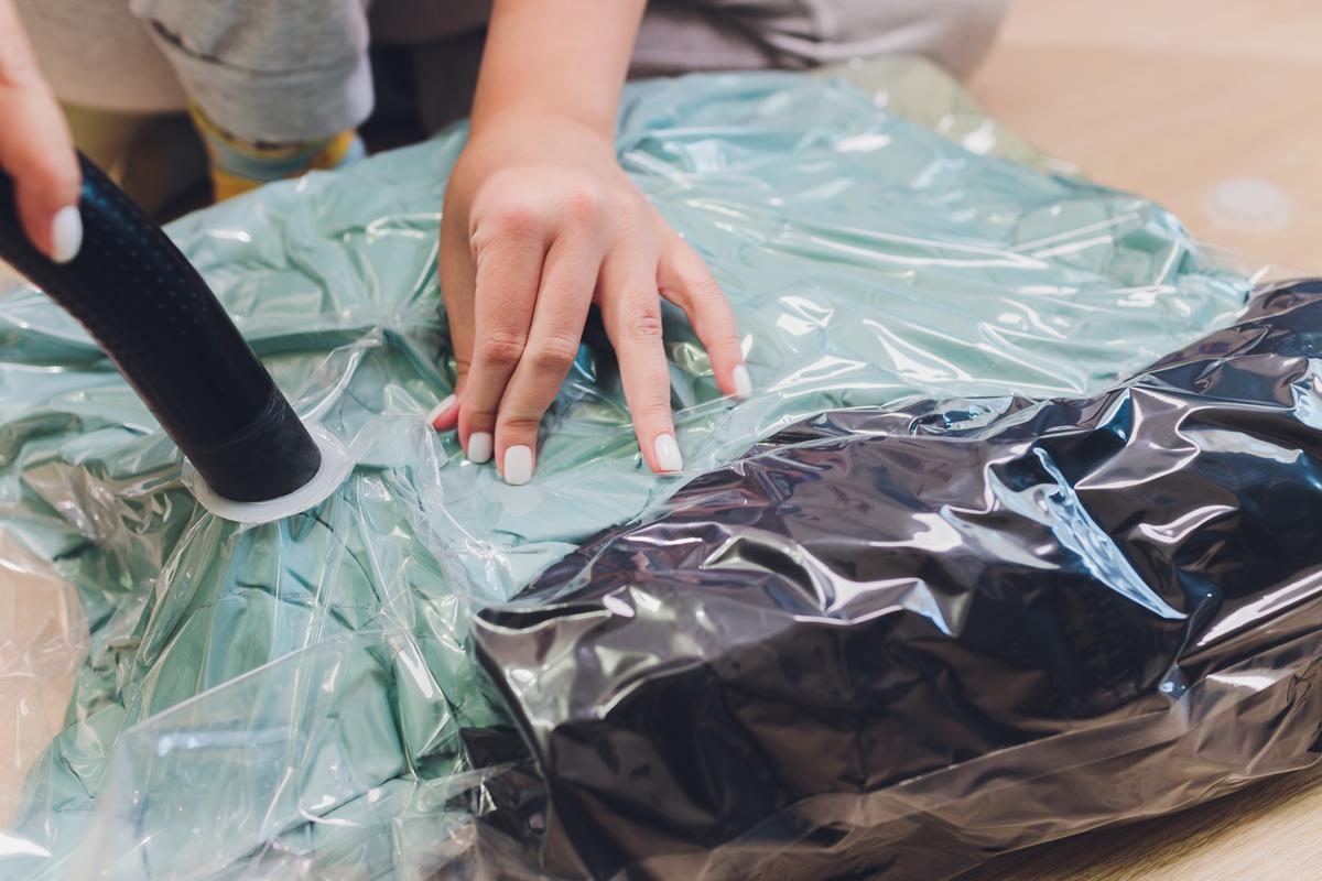 Store Big Items In Vacuum Bags