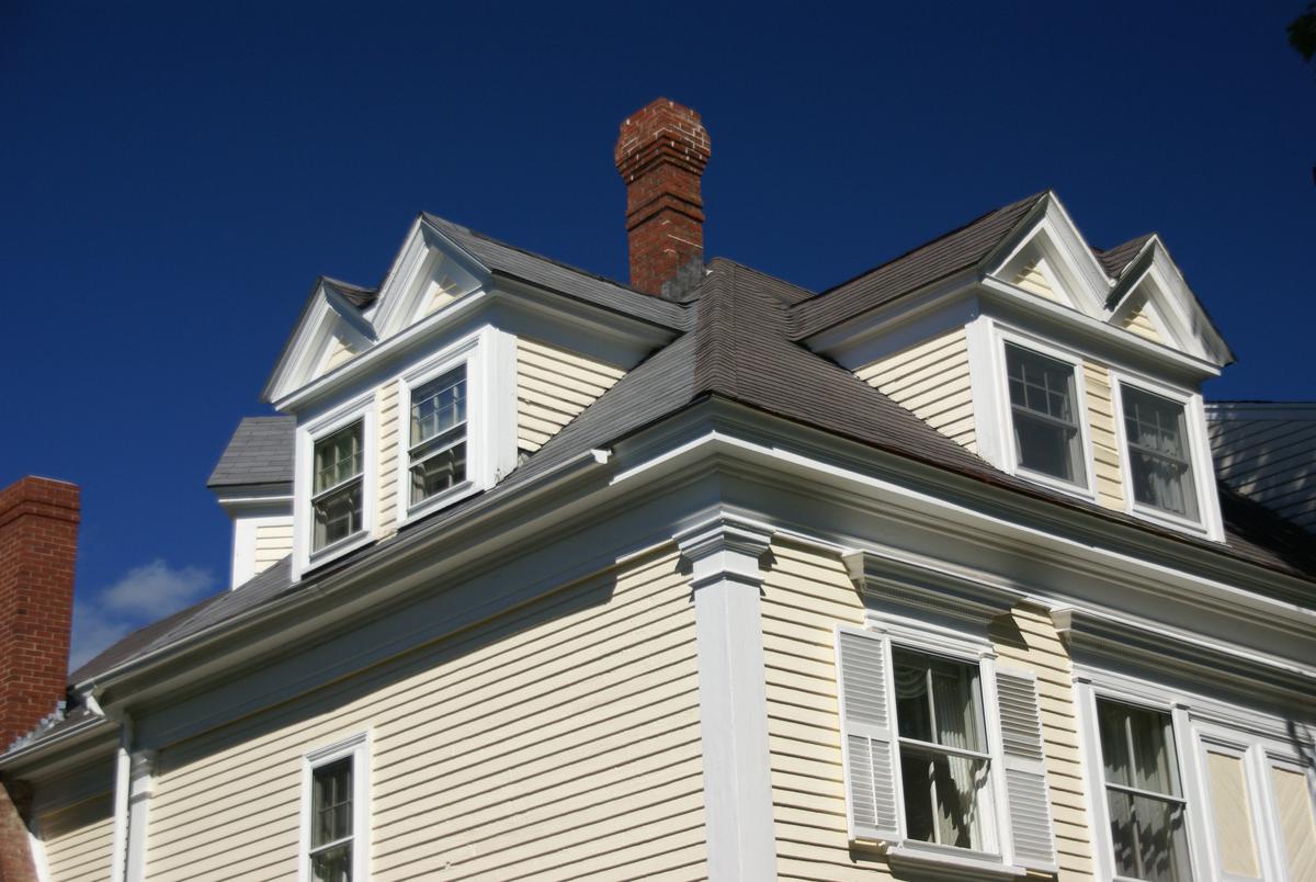 The Benefits and Downsides of Clapboard Siding