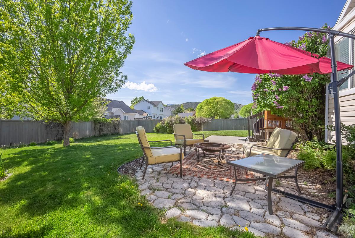 The Practical Benefits of Patio Umbrellas