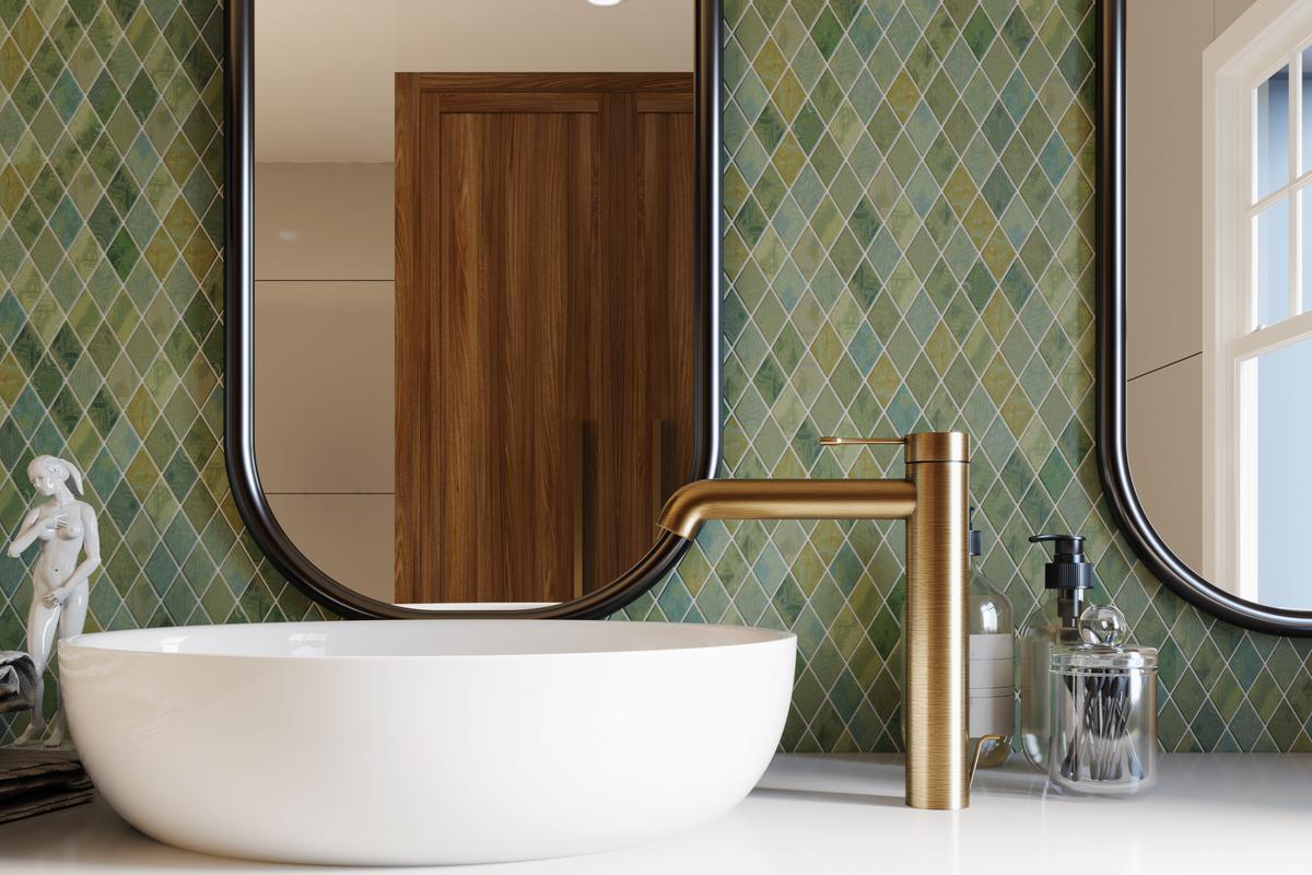 The Pros and Cons of Glass Tile