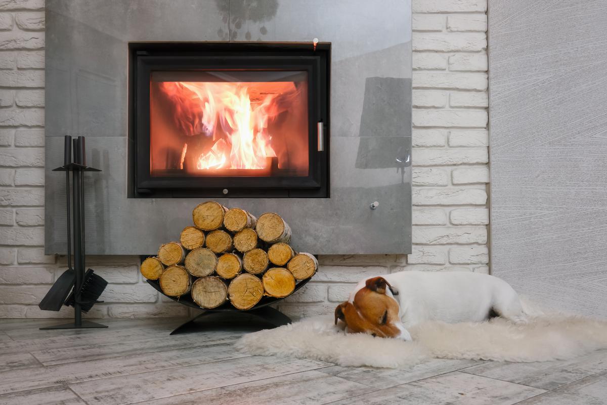 The Traditional Wood-Burning Fireplace We’re All Too Familiar with