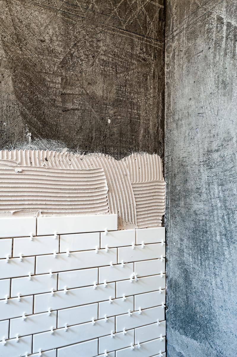 Tile Mastic Works Well With Ceramic and Porcelain Tiles Alike