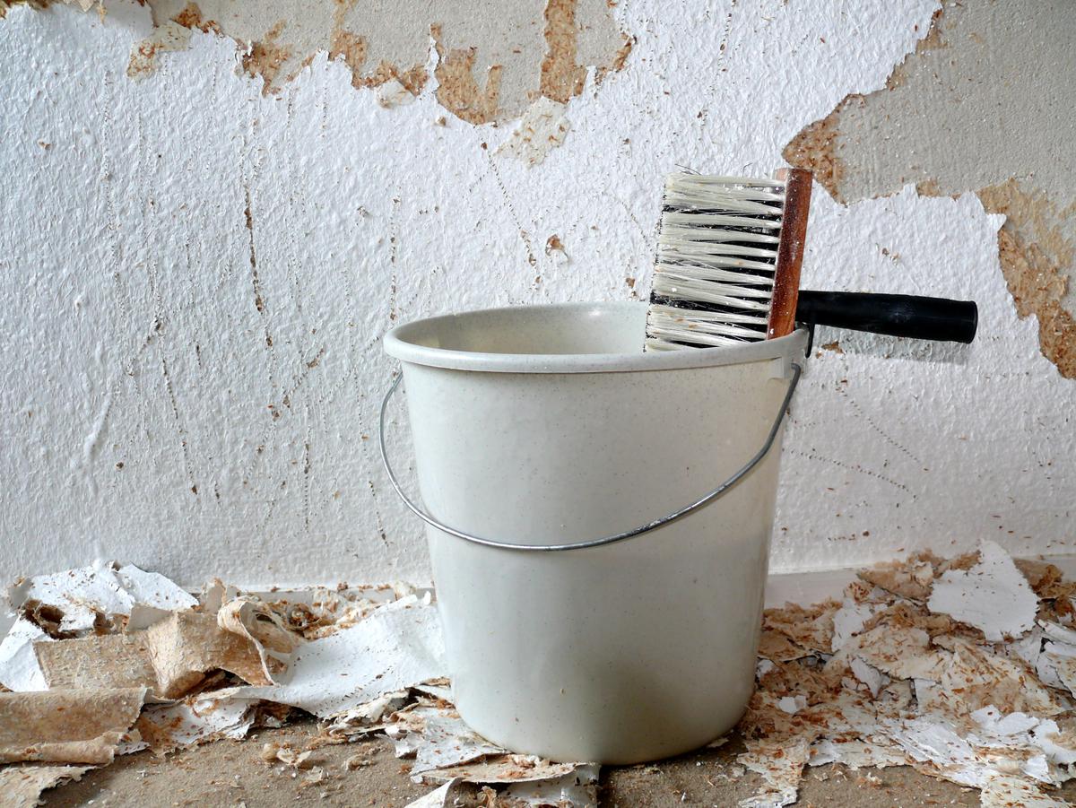 A Diy Guide On How To Remove Wallpaper