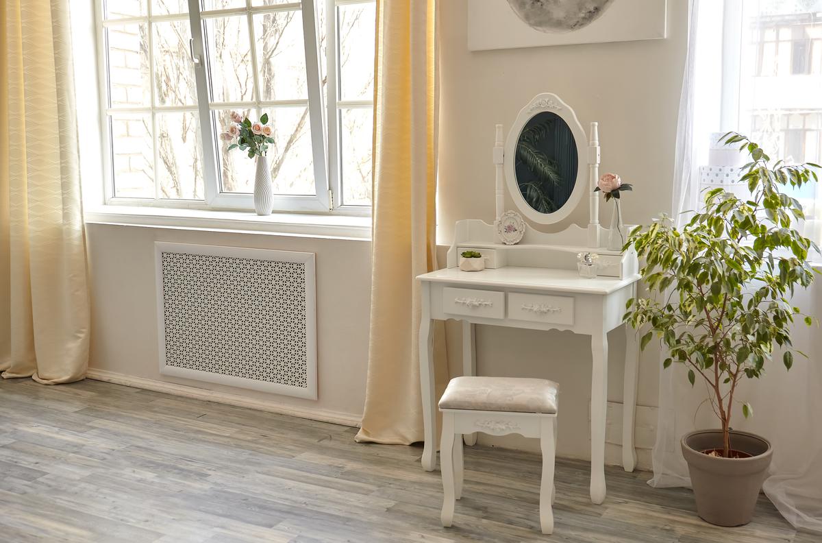 Vanity Consoles Can Add Some Old-World Charm to Your Home