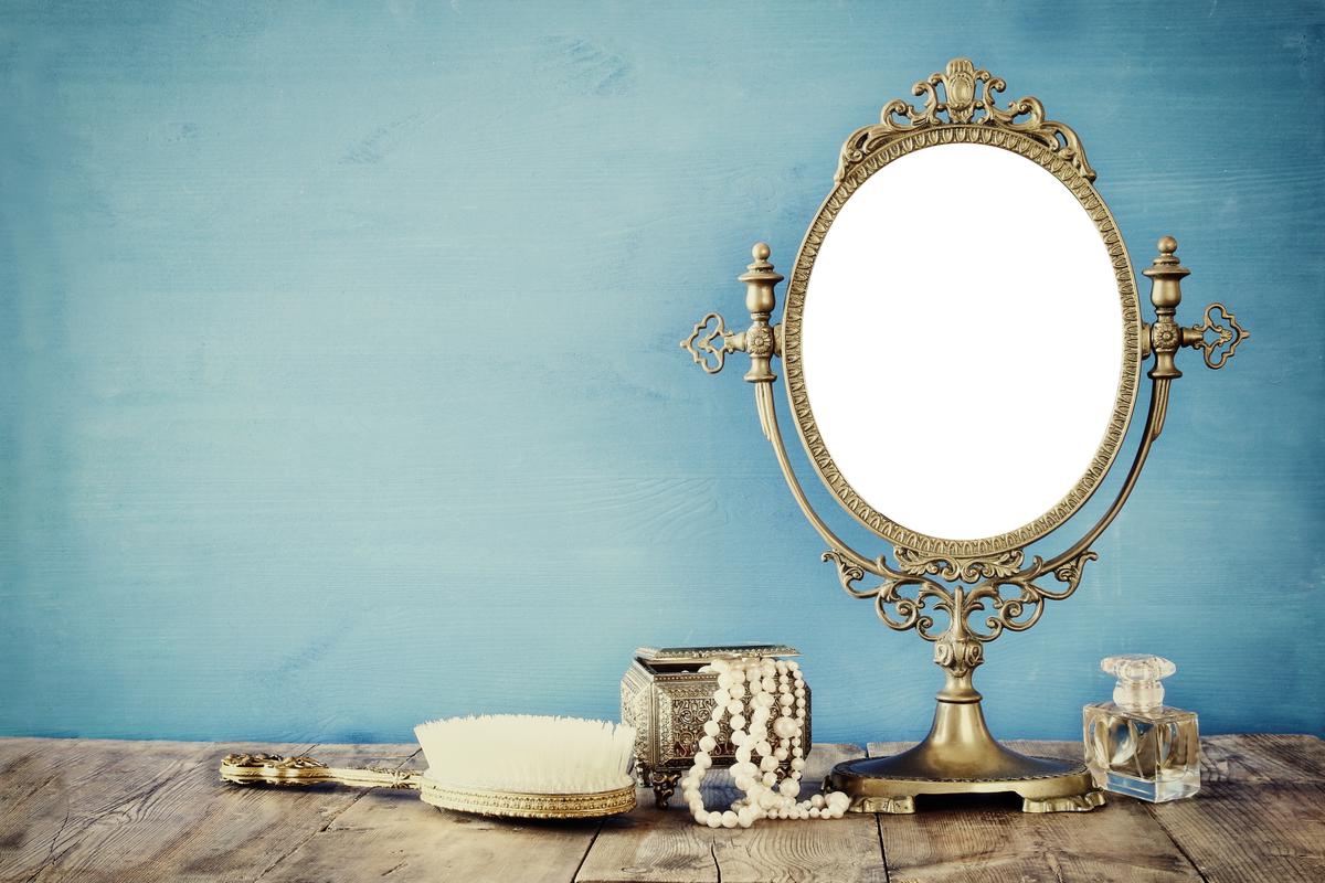Vintage Venetian Mirrors Can Be Found at Different Prices