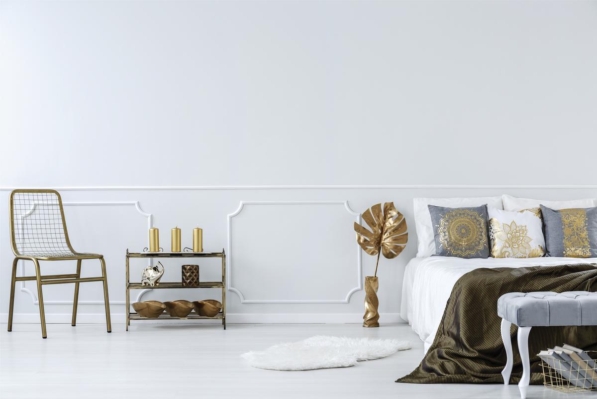 Wall-Panel Wainscoting Is Simple Yet Fancy