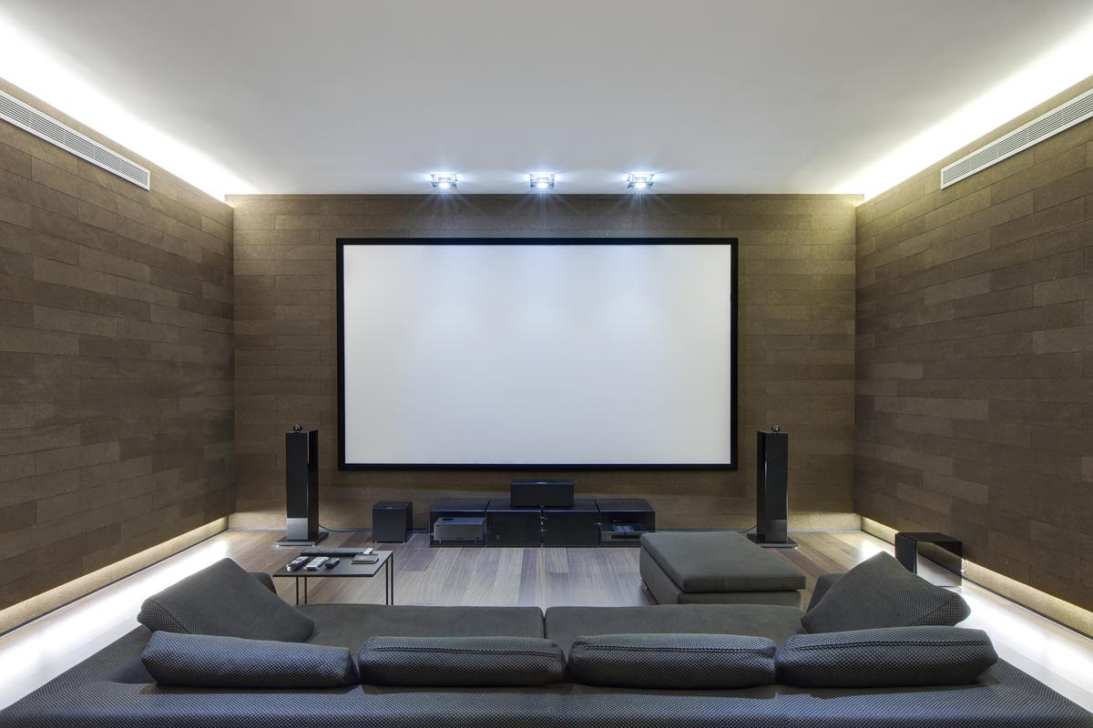 Watch Your Favorite Flicks In the Comfort of the Garage Home Theater