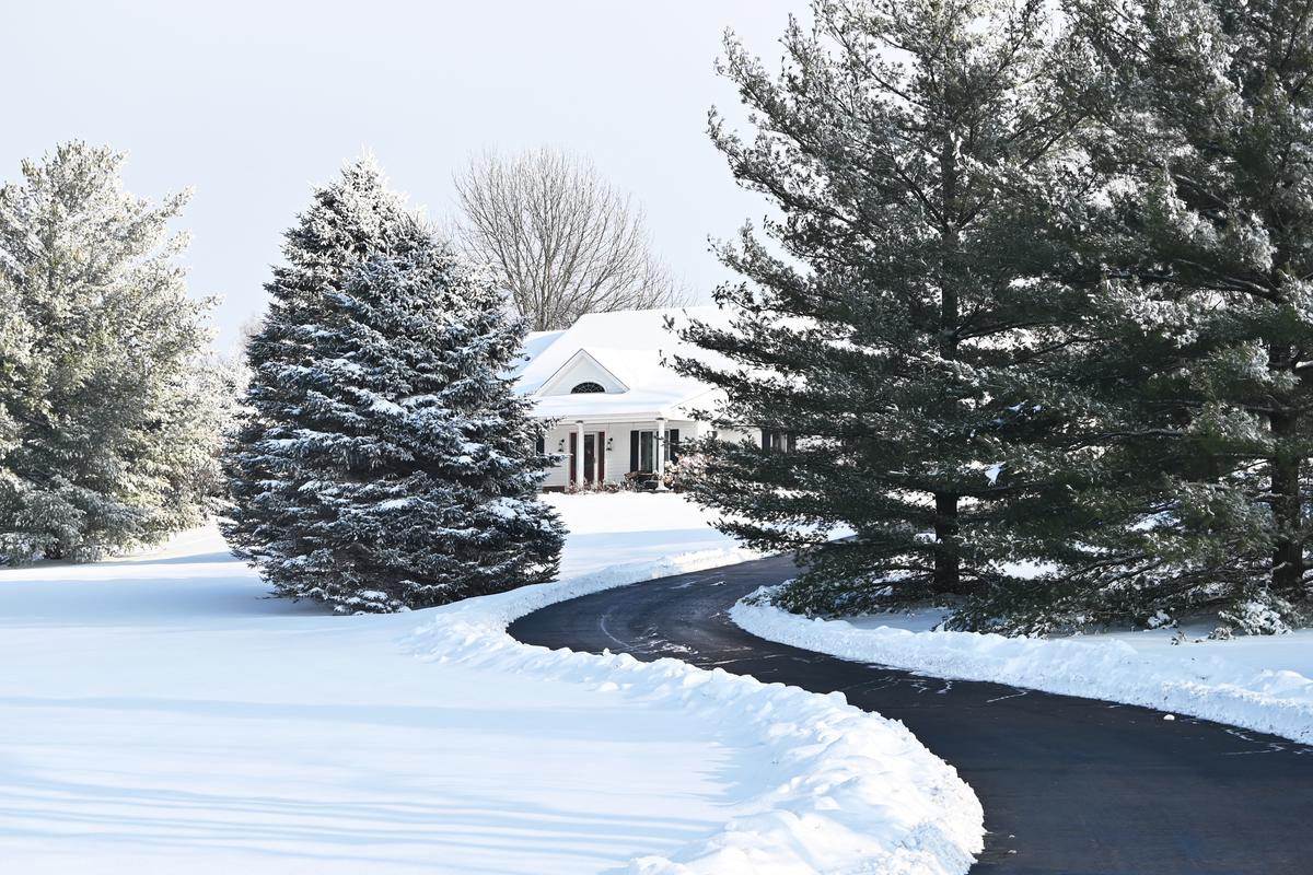 What Are Permanent Driveway Heating Systems?