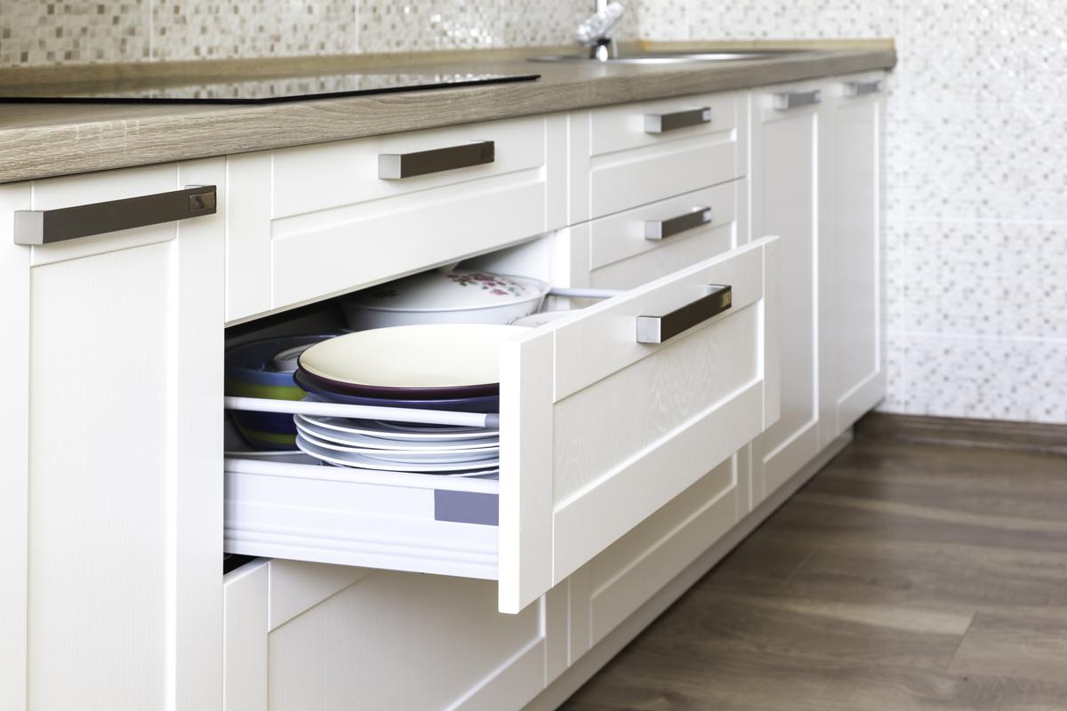 What You Should Consider When Choosing Between In-Stock and Custom Made Cabinets
