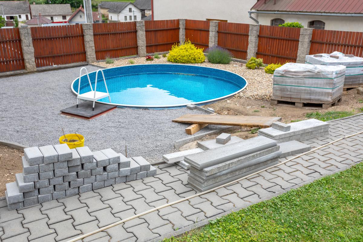 What You Should Consider for Your Swimming Pool Budget