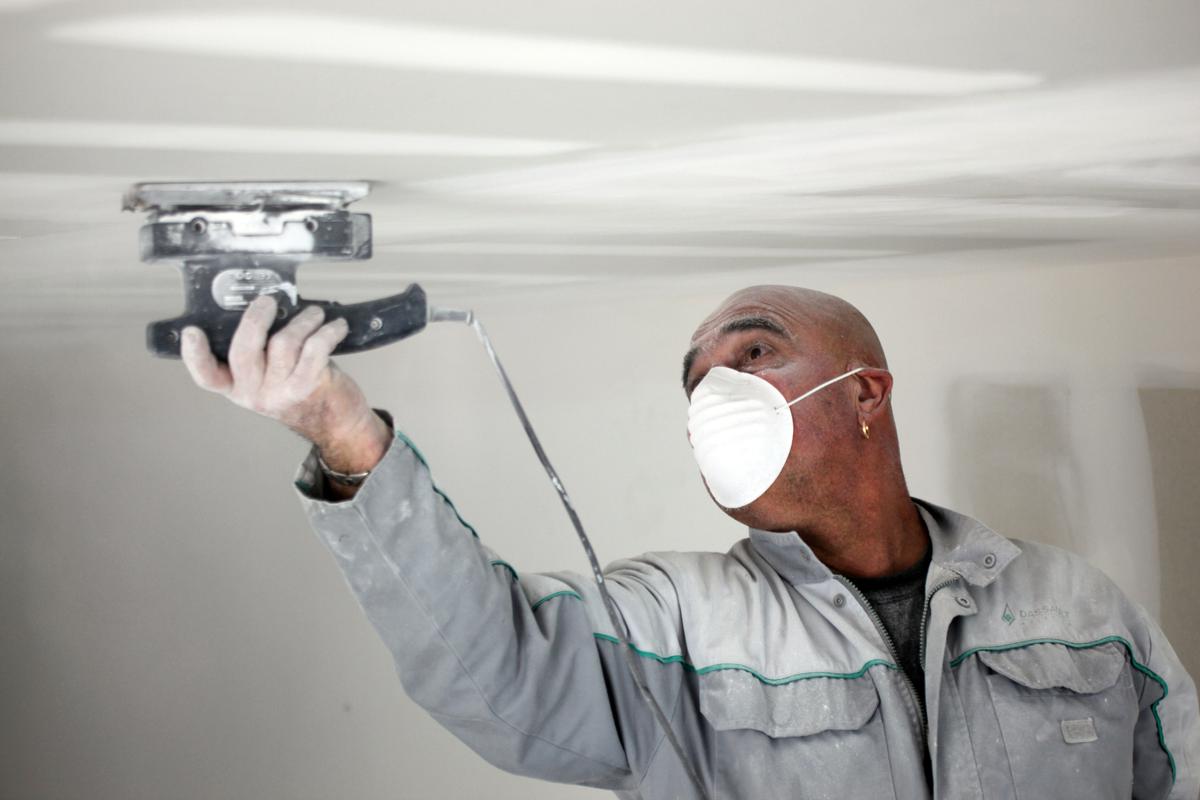 What You Should Do to Prepare the Ceiling for Painting