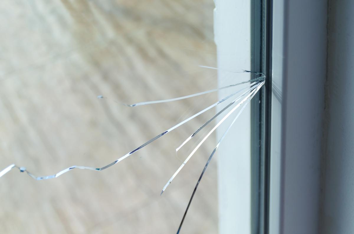 What to Do If Your Window Pane is Cracked