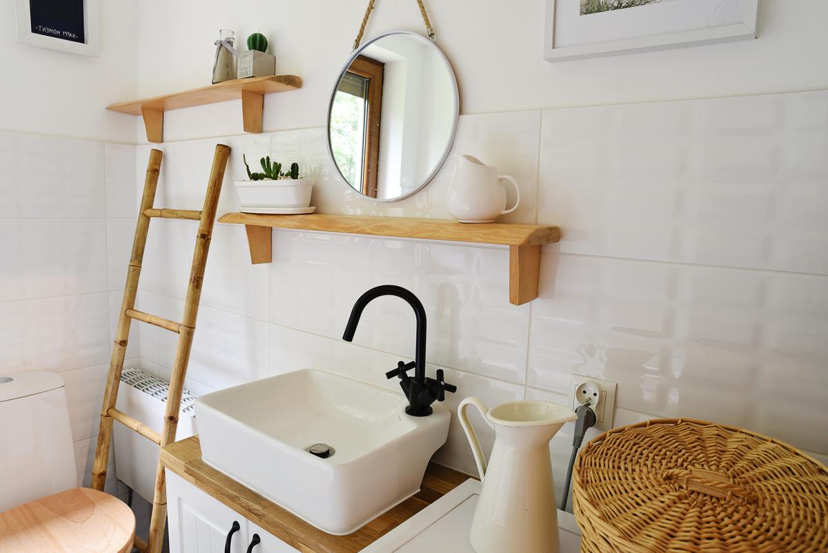 White Is the Perfect Palette for Farmhouse Style Decor Items