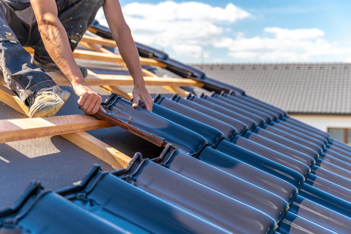 Roofing Subcontractor 101: A Guide To The Experts Above