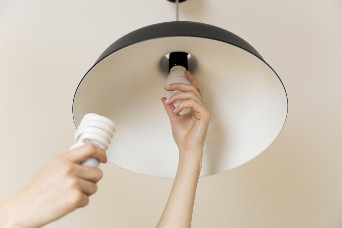 Why It’s Important to Replace Lightbulbs Before Renting Out Property