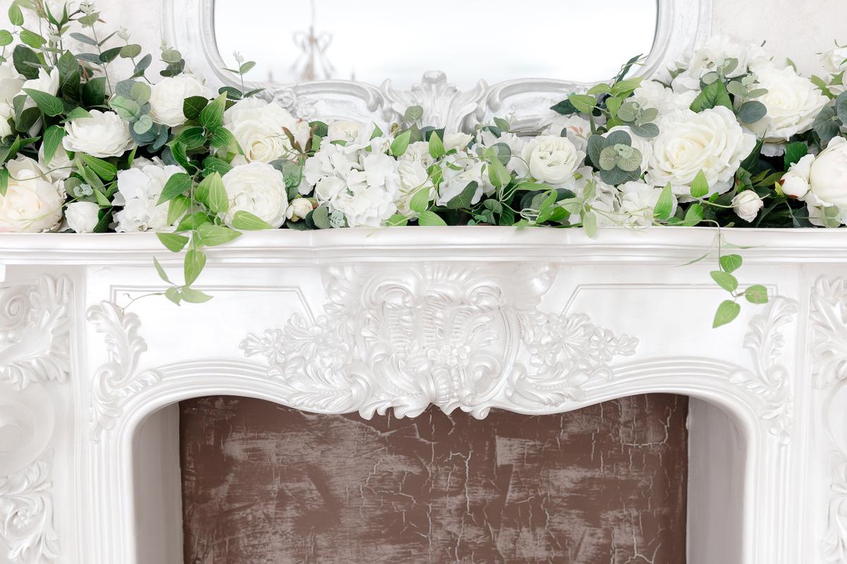 Winter Mantel Designs That Exude Class