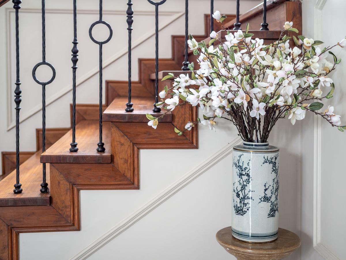 Wrought Iron Railings for More Decorative Staircases