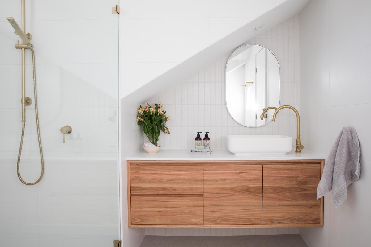 Your Vanity Shape and Size Relies On More than Just How Much Space You Have