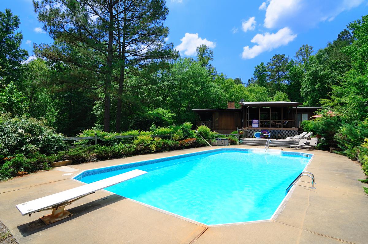 A Classic Pool Accessory that Will Help the Family Reach New Heights of Fun