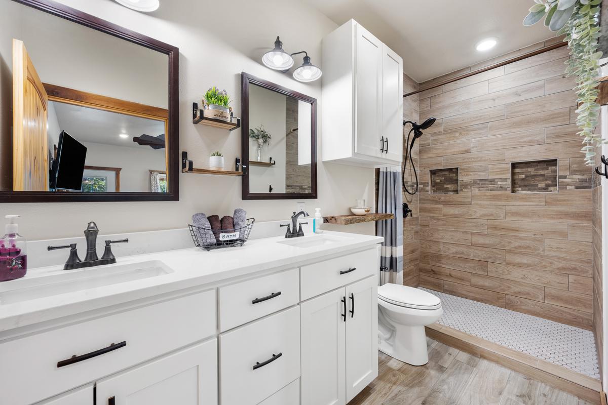 Elevate your bathroom with sleek cabinet solutions designed for your space.