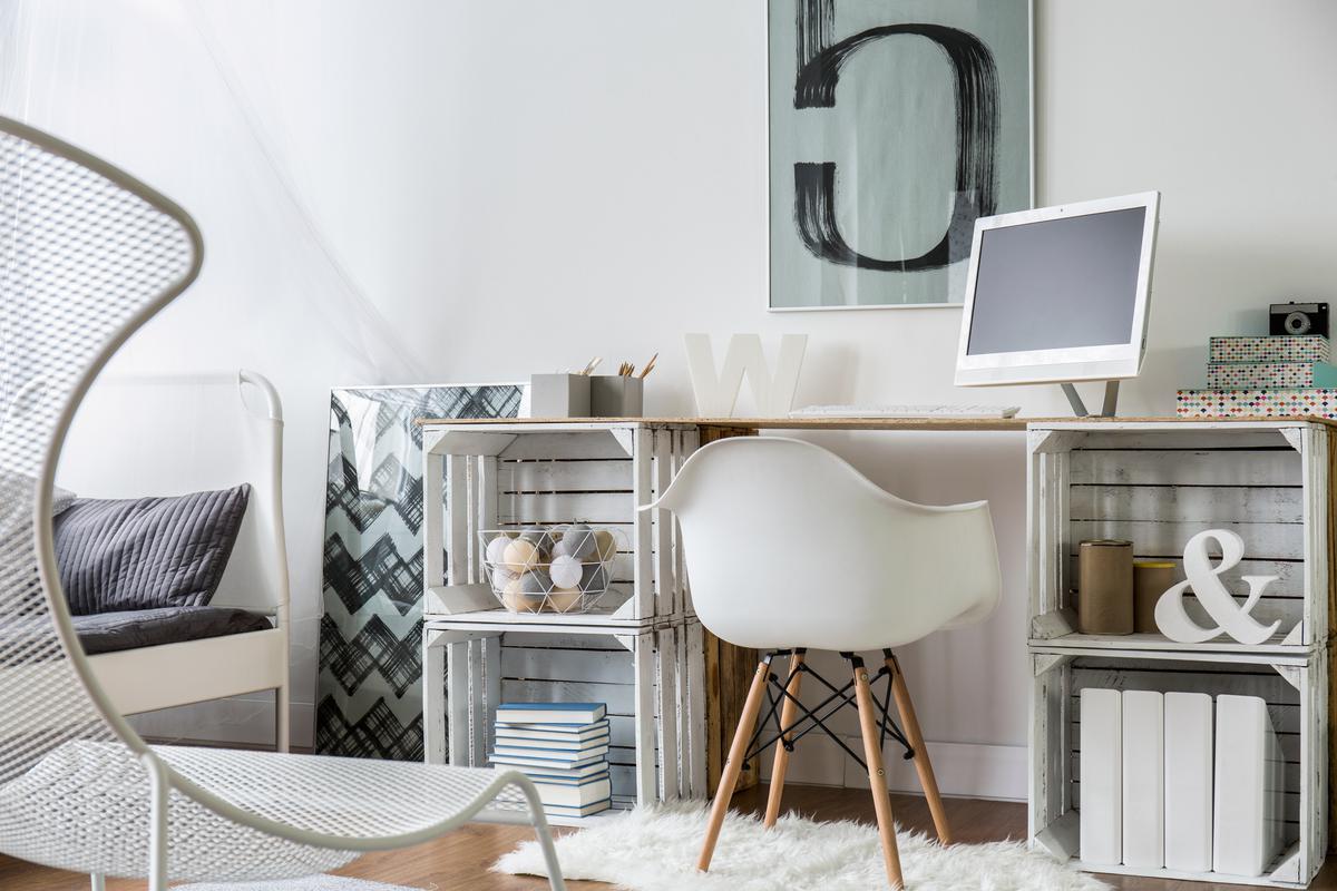 Bedroom Desk Solutions for Any Amount of Space