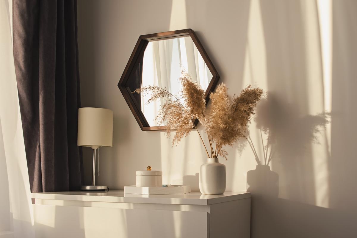 Soothing reflections: Harmonize your sleep sanctuary with mindful mirror placement, promoting restful nights and harmonious energy flow.
