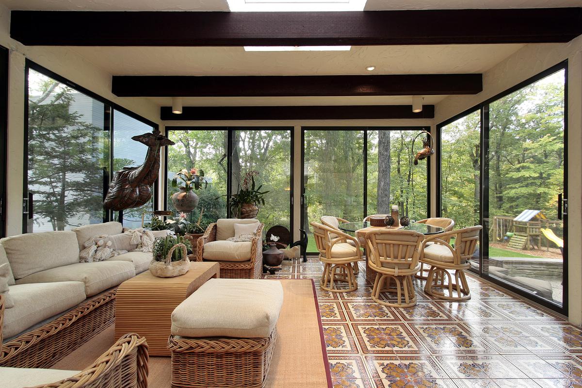 Furniture and Design Ideas for a Sunroom