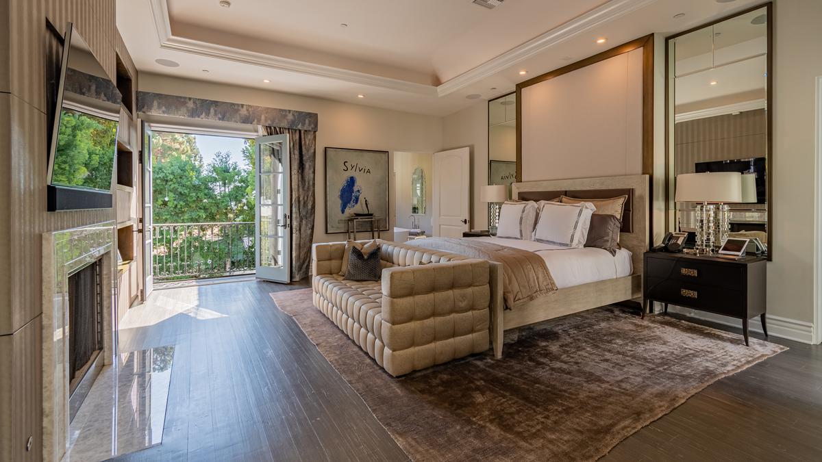 Hollywood Glam Style Is Not Bound By Time Or Geography