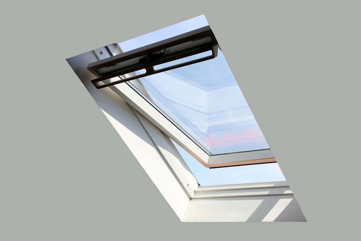 How a Tilt Skylight Works and Everything Else You Need to Know to Choose One