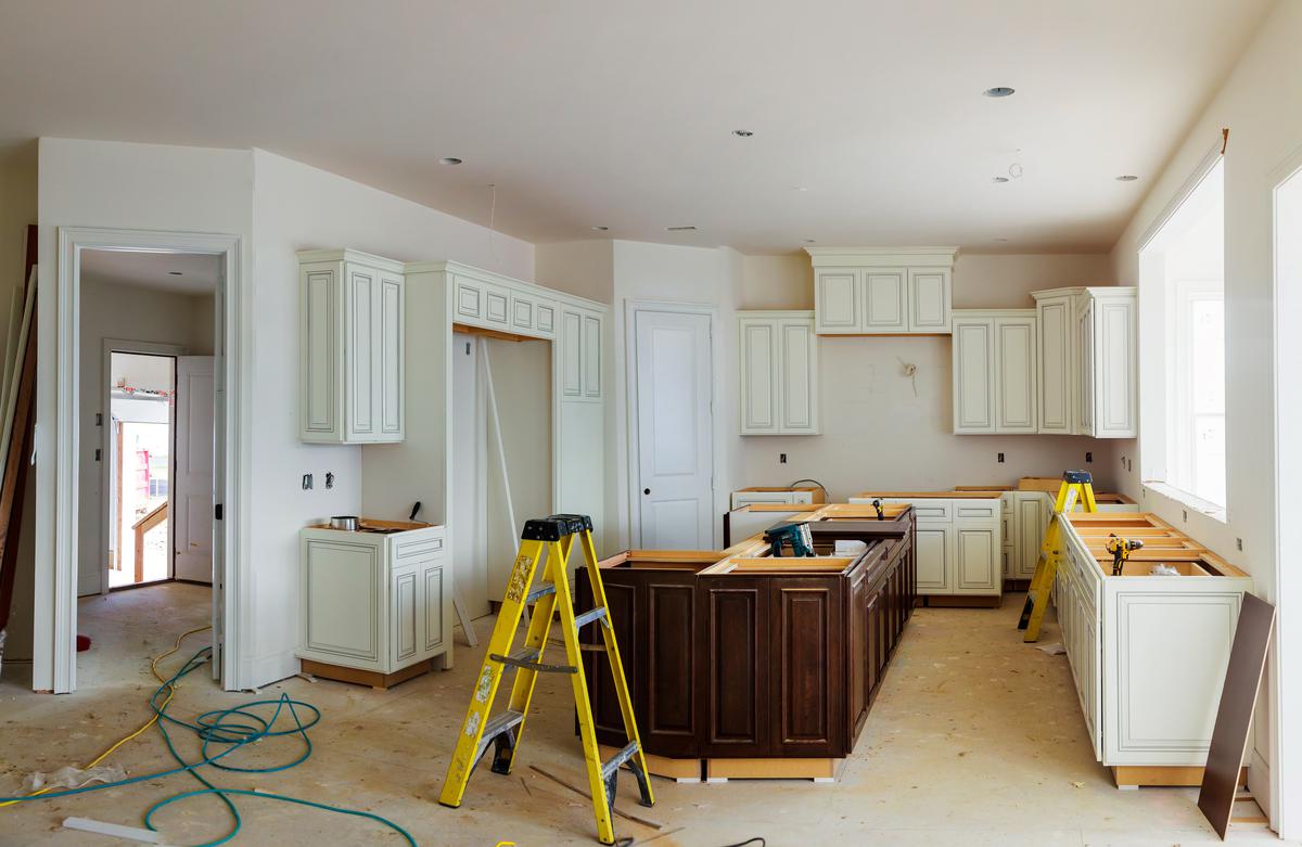 Kitchen remodeling can be challenging, expensive, and time-consuming. Don't start it unless you're 100% committed to it.