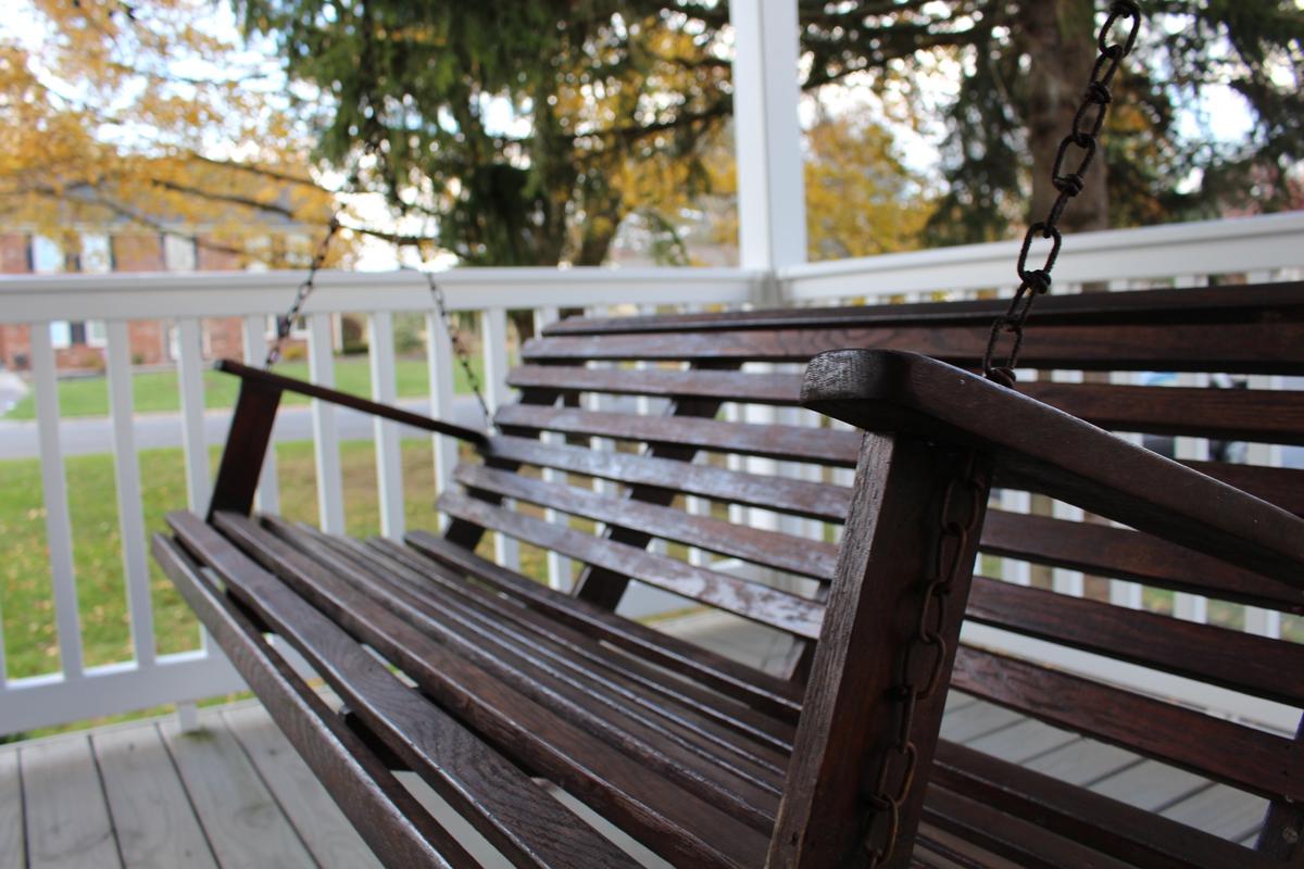 Mistakes to Avoid When Installing Your Porch Swing