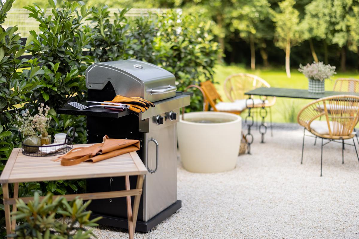 As you select the perfect grill for your outdoor kitchen, consider its size, durability, and style to ensure it meets your culinary needs.
