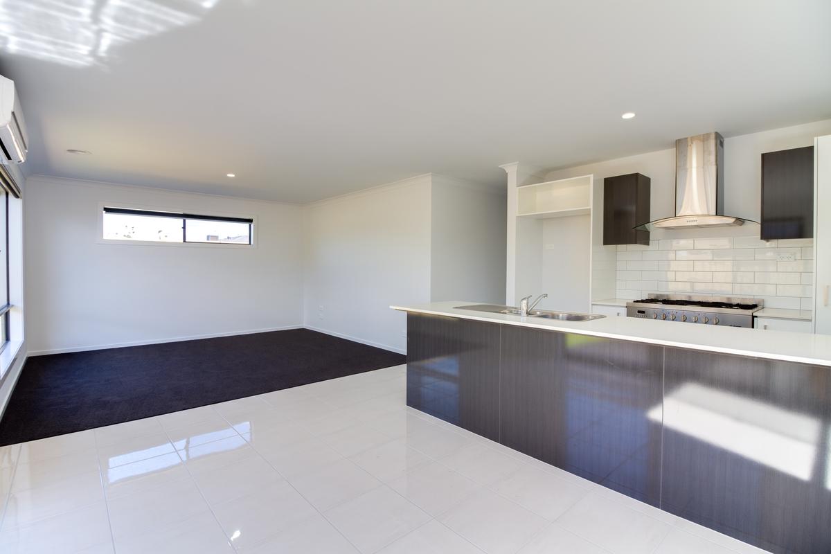 How to Turn Your Garage Into a Guesthouse