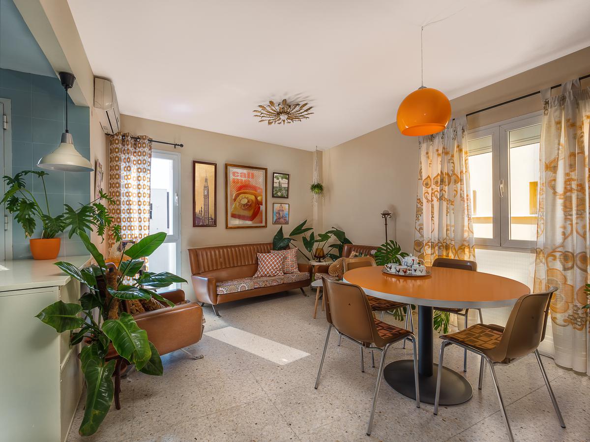 Mid-Century Modern Wall Decoration Ideas