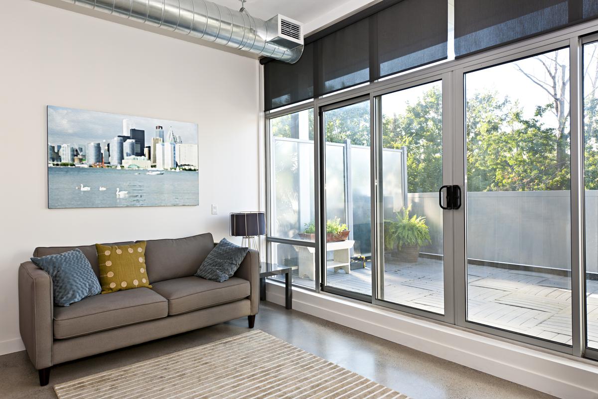 Sleek Aluminum Windows Perfect for a Contemporary Interior