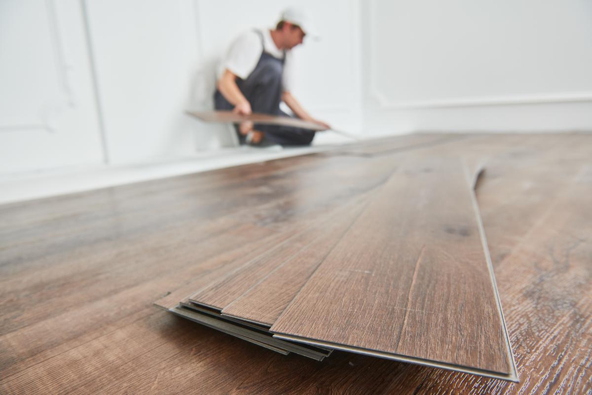 How Long It Takes to Install Vinyl Flooring