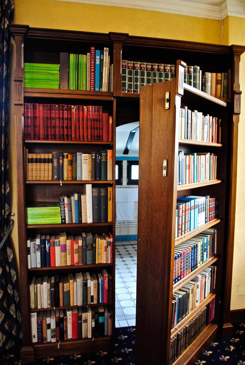 Nifty Interior Installations to Impress Your Guests