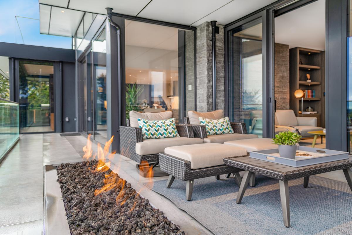 Textures and Materials That Are a Must for Indoor Outdoor Rooms