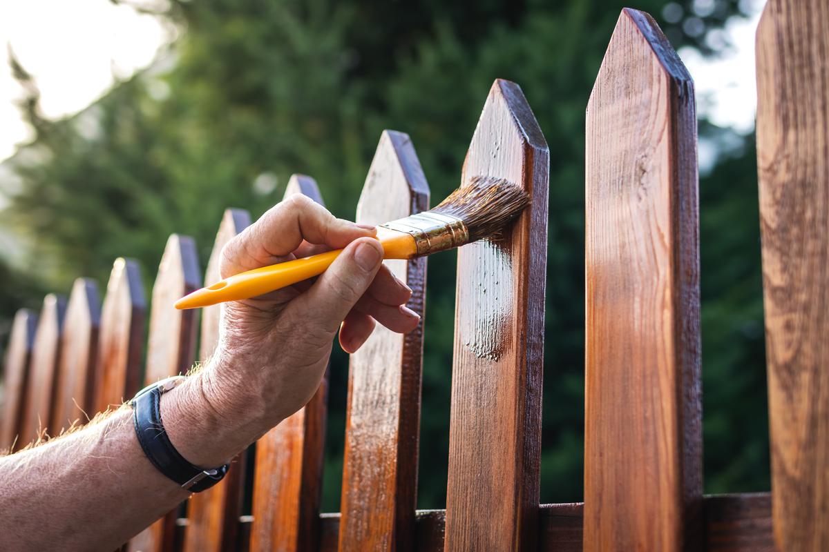 Best Paint Finished for Your Picket Fence