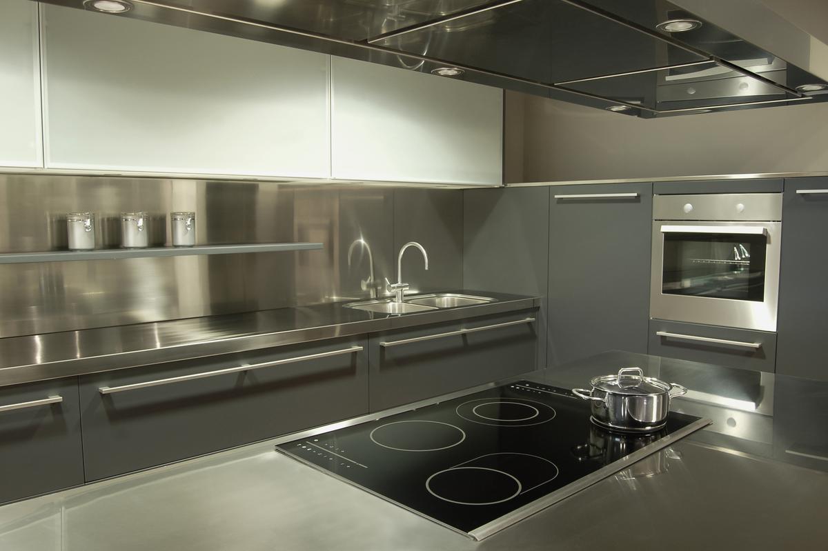 How to Maintain a Stainless Steel Kitchen Countertop
